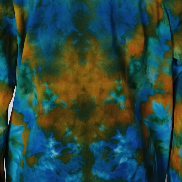 Summer at The Lake Adult Large Long Sleeve Scrunch Tie Dye Tee - Picture 7 of 7